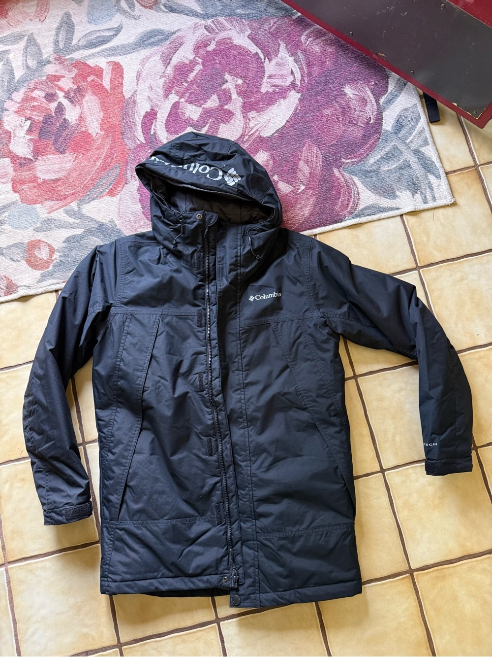 Columbia Men's Black Waterproof Hooded Jacket (size s)